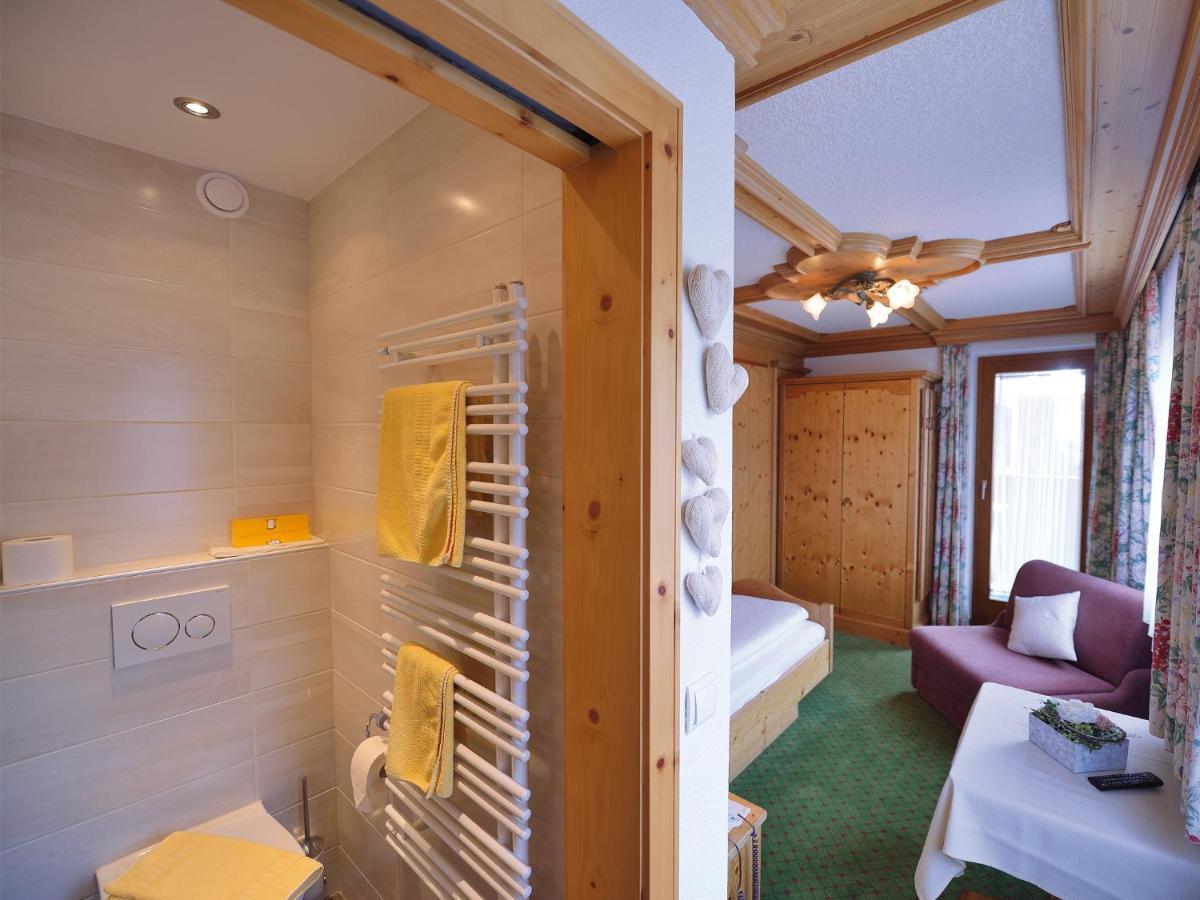 Pension Cafe Fritz Lech am Arlberg Bagian luar foto