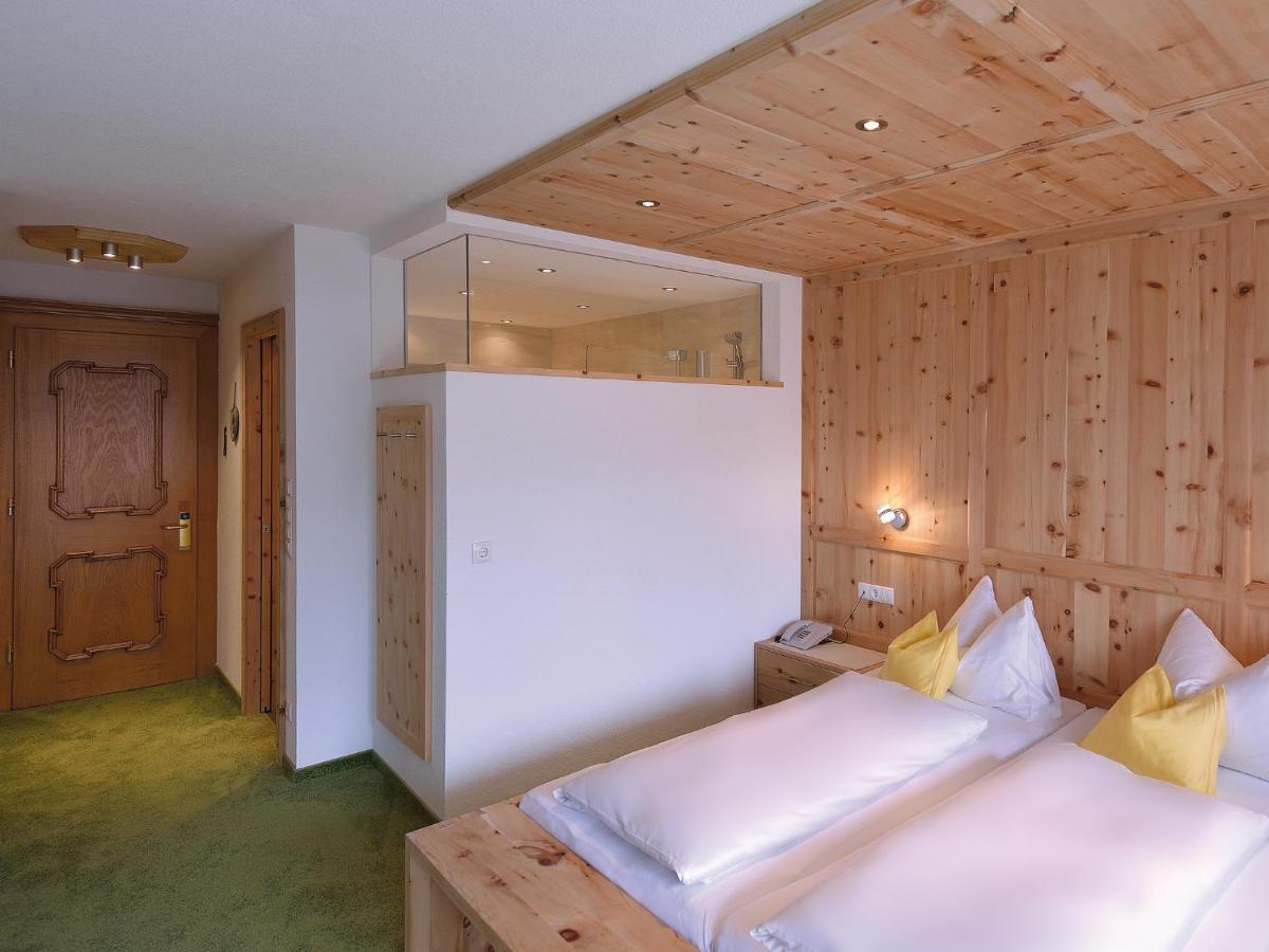 Pension Cafe Fritz Lech am Arlberg Bagian luar foto