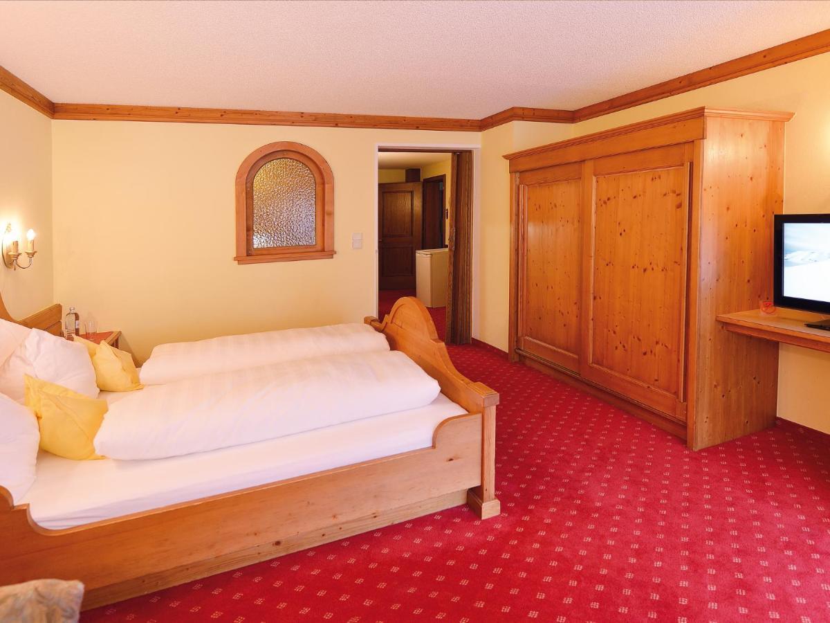 Pension Cafe Fritz Lech am Arlberg Bagian luar foto