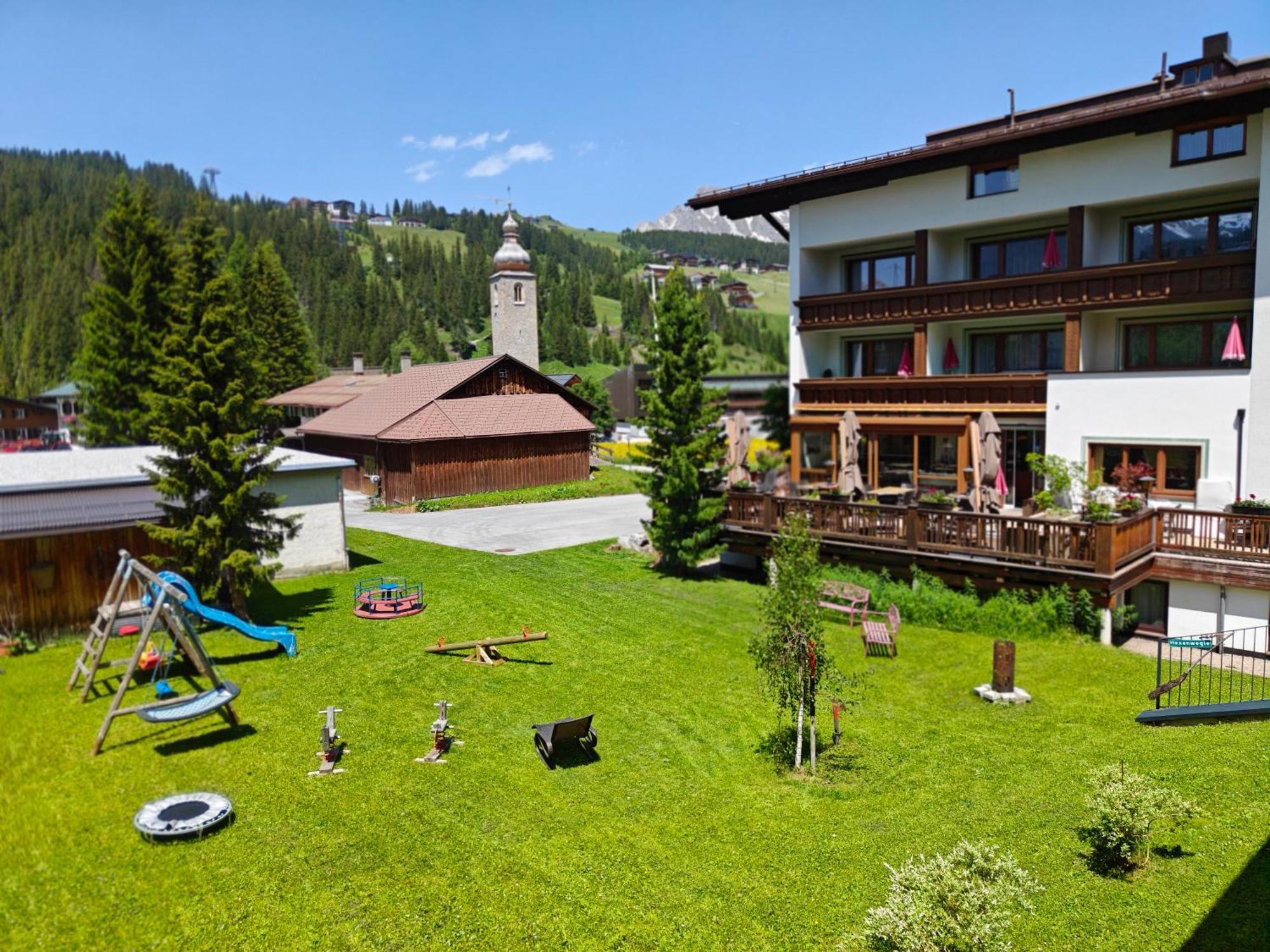 Pension Cafe Fritz Lech am Arlberg Bagian luar foto
